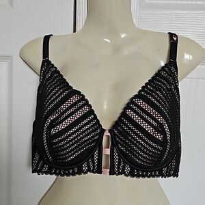 Victoria's Secret Women's Lightly Lined Underwire Push-Up Bra 36DD Pink/ Black